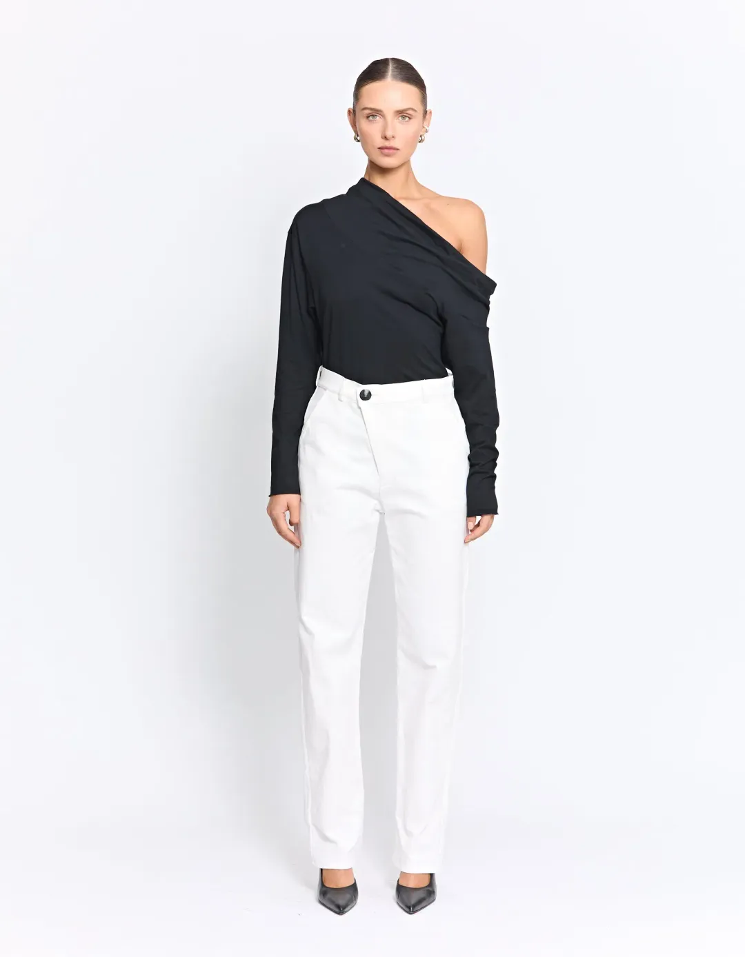 Pfeiffer Australian Organic Cotton Three Lakes Top in Black Size AU 10 for rent on The Volte - main image