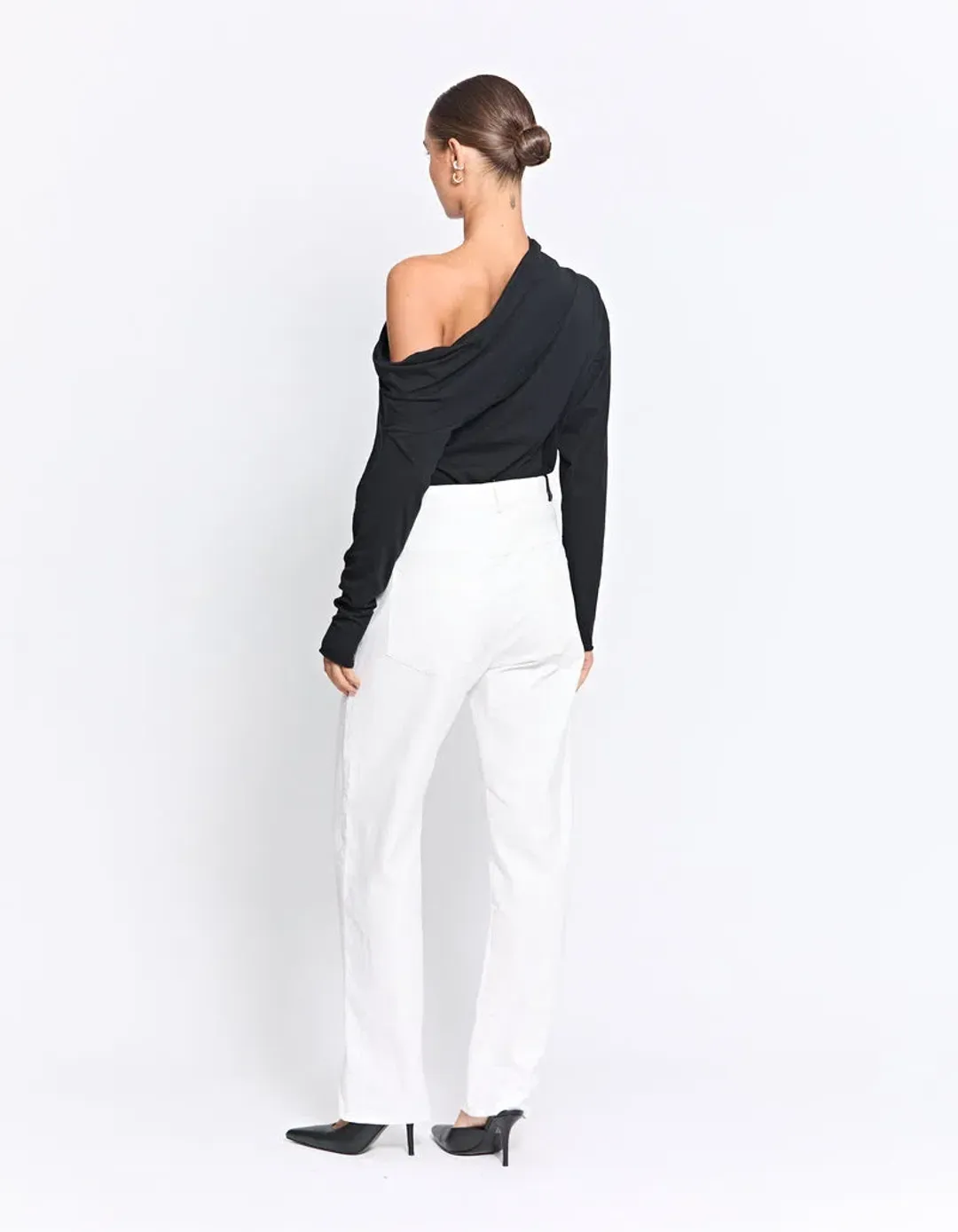 Pfeiffer Australian Organic Cotton Three Lakes Top Black Size AU 10 for rent on The Volte - main image