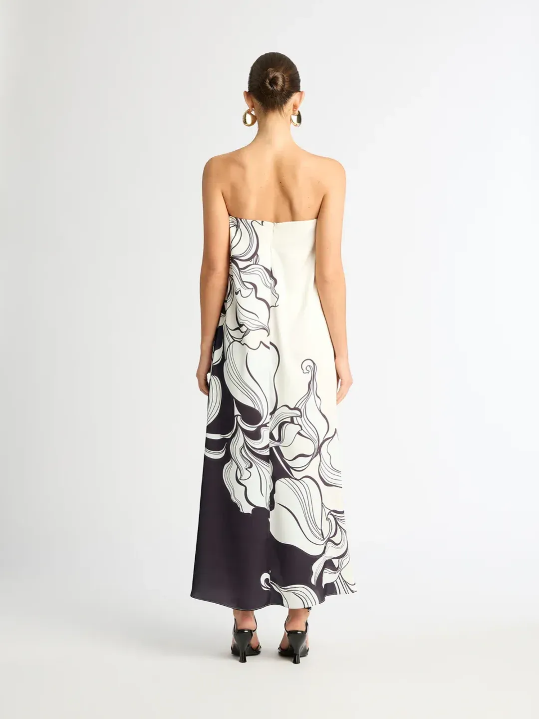 Sheike Tommie Maxi Dress Print Size 6 for rent on The Volte - main image