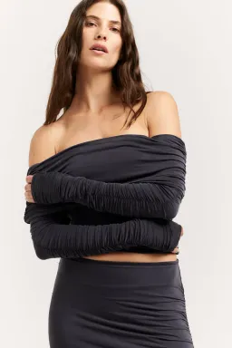 Henne Lauretta Top Navy Size XS /Au 6 for rent on The Volte - image 2