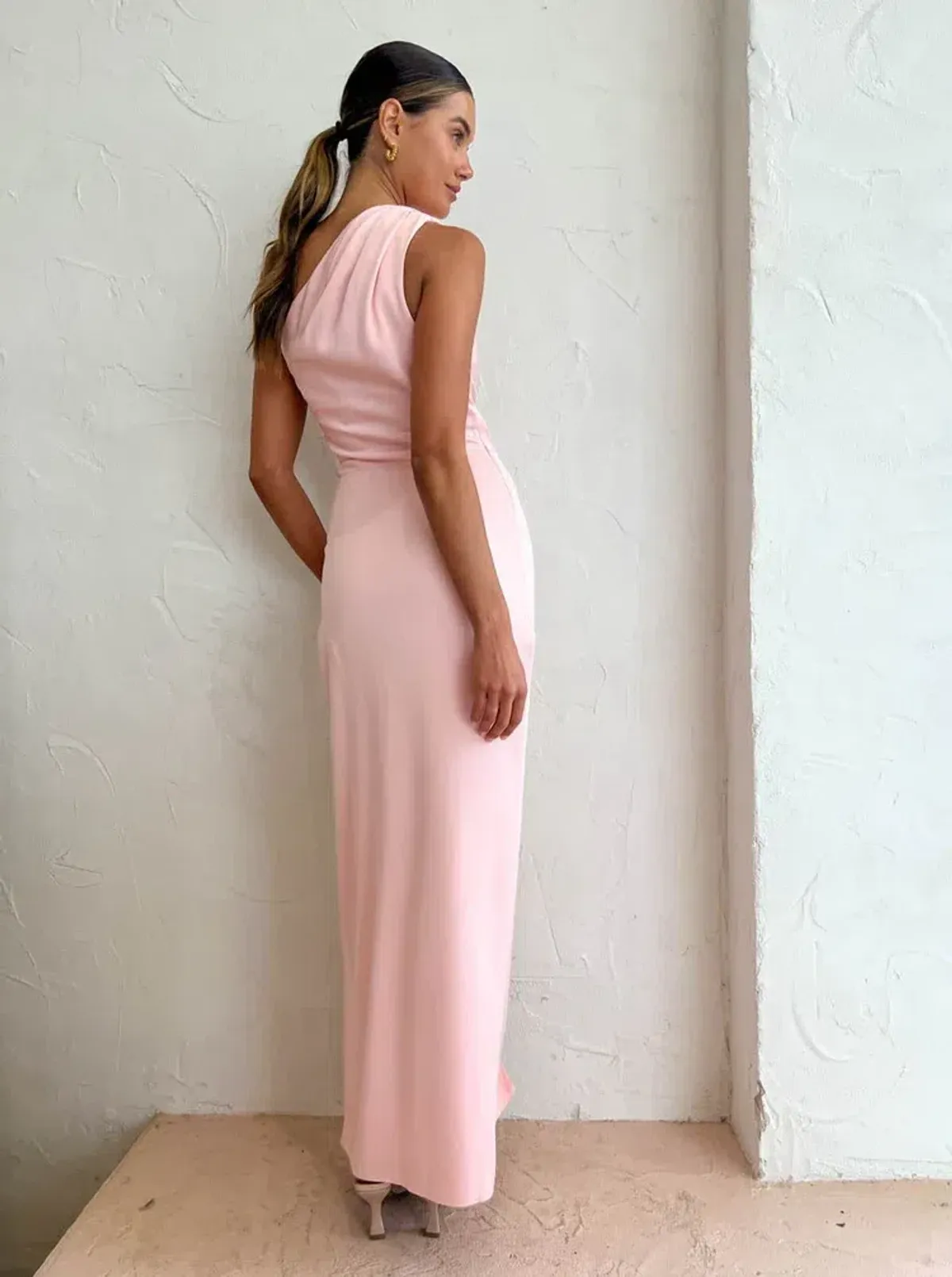 Sofia The Label May Draped One Shoulder Gown In Baby Pink Size 10 - Image 5