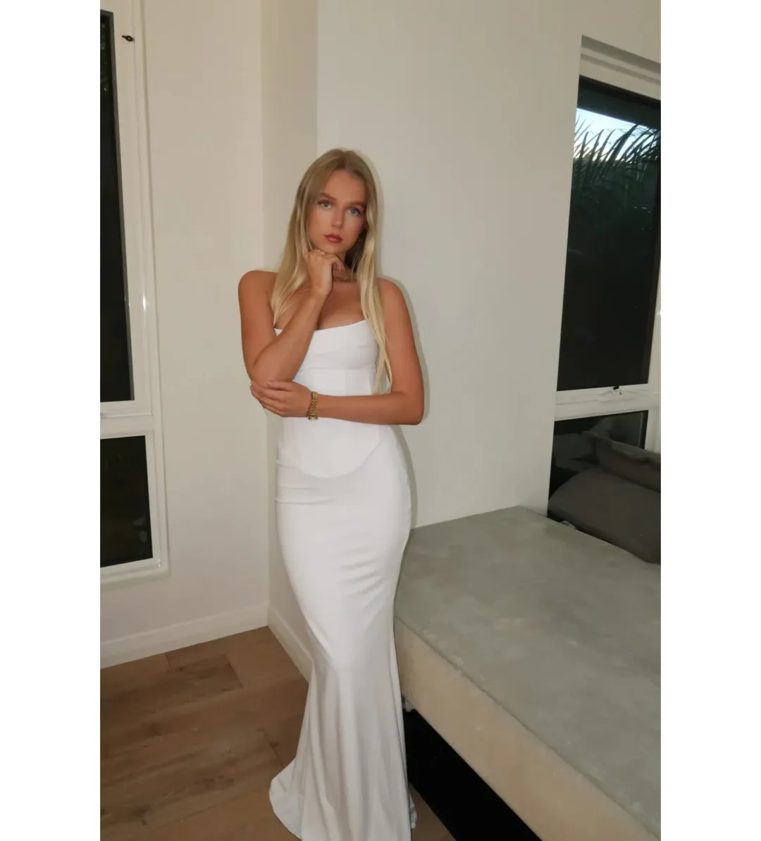 HNTR the label Louie Gown Blanc White Size S / AU 8 for rent on The Volte - main image