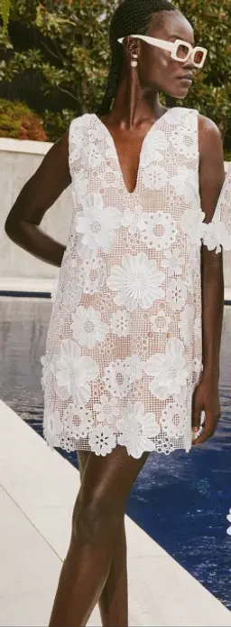 Elliatt Autumn Shift Mini Dress in White Size 10 for rent on The Volte - image 5