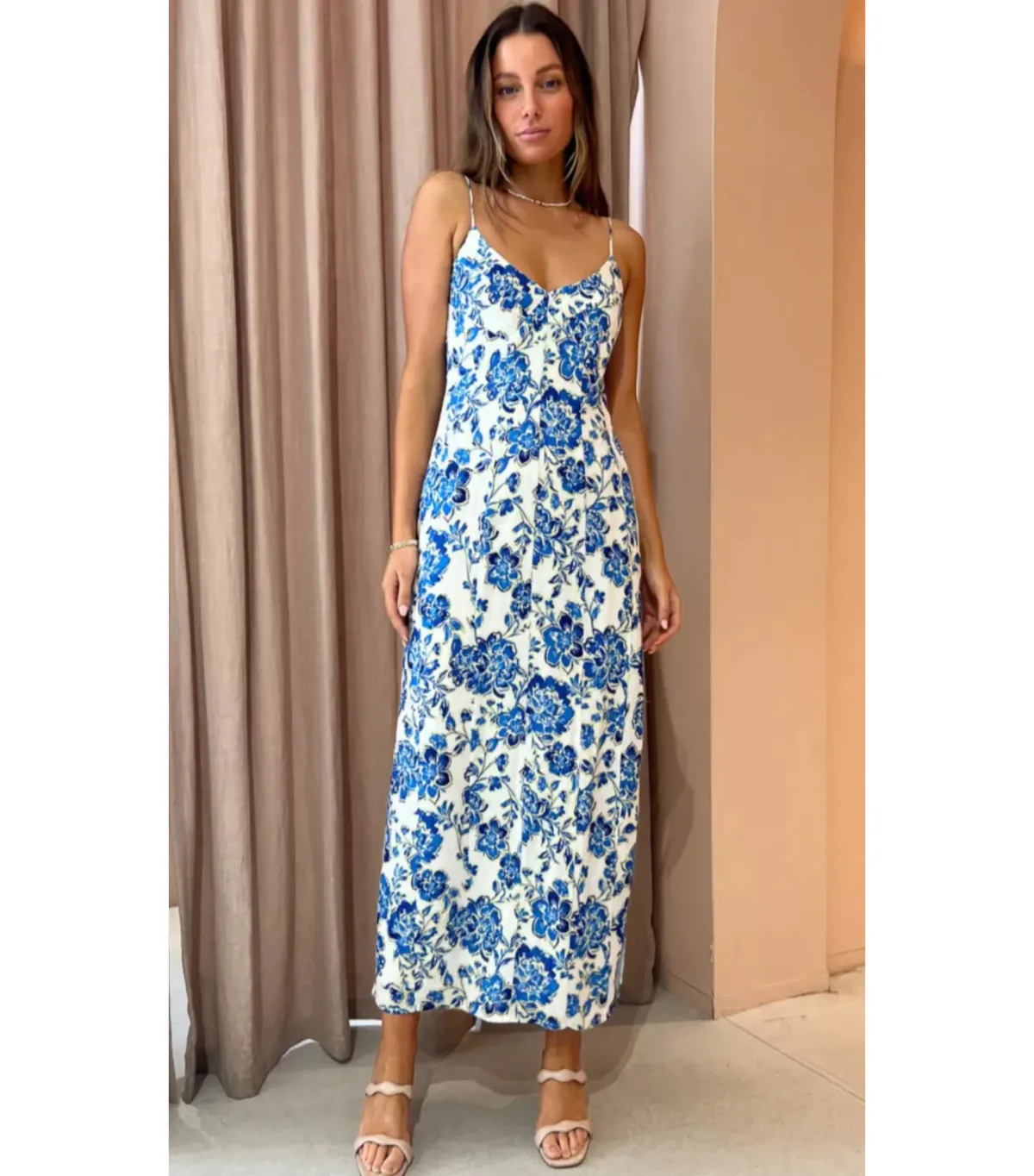 Issy Glimpse Dress in Bluebells Size AU 10 for rent on The Volte - main image