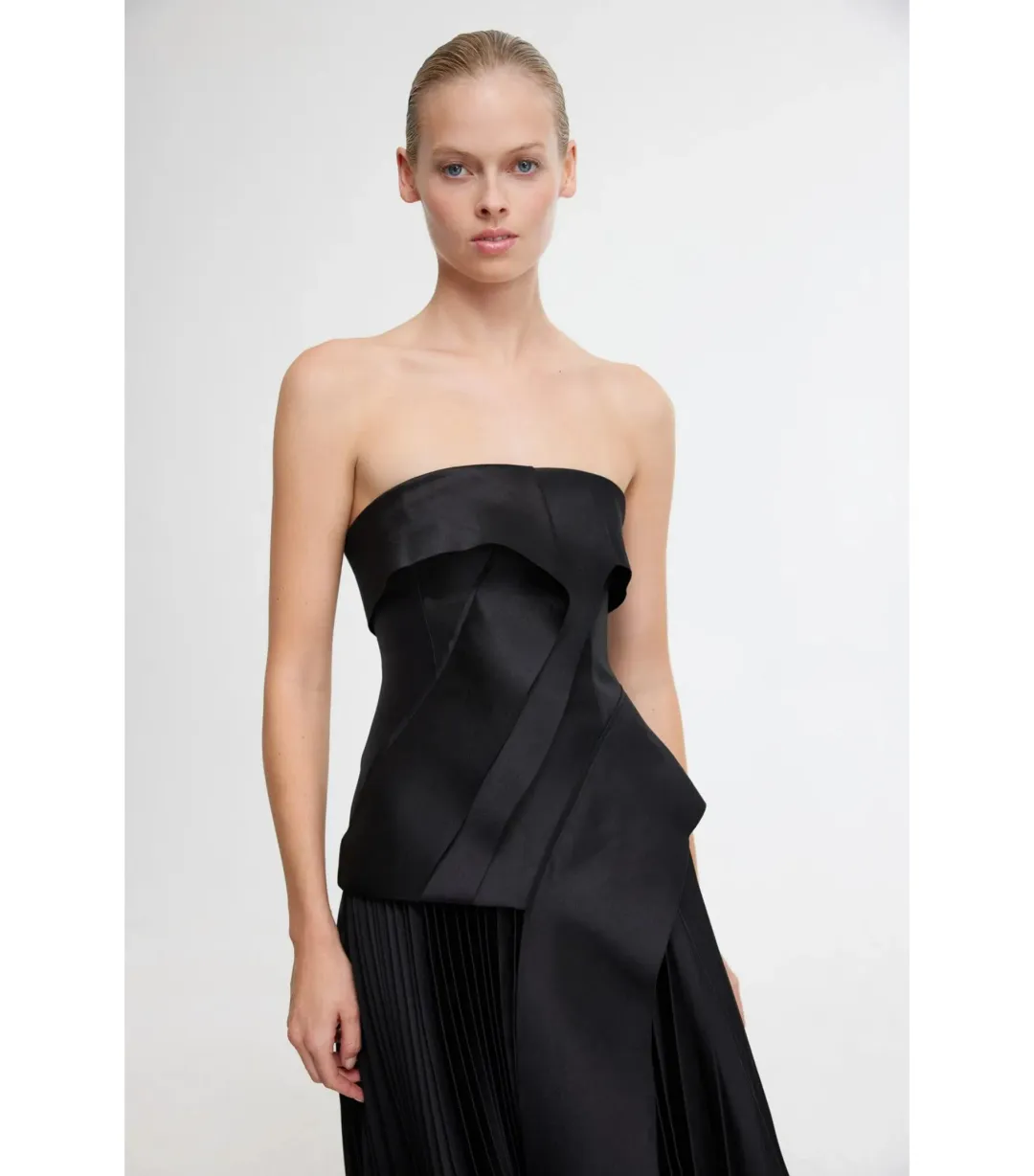 Acler Hammil Midi Dress in Black Size AU 10 for rent on The Volte - main image