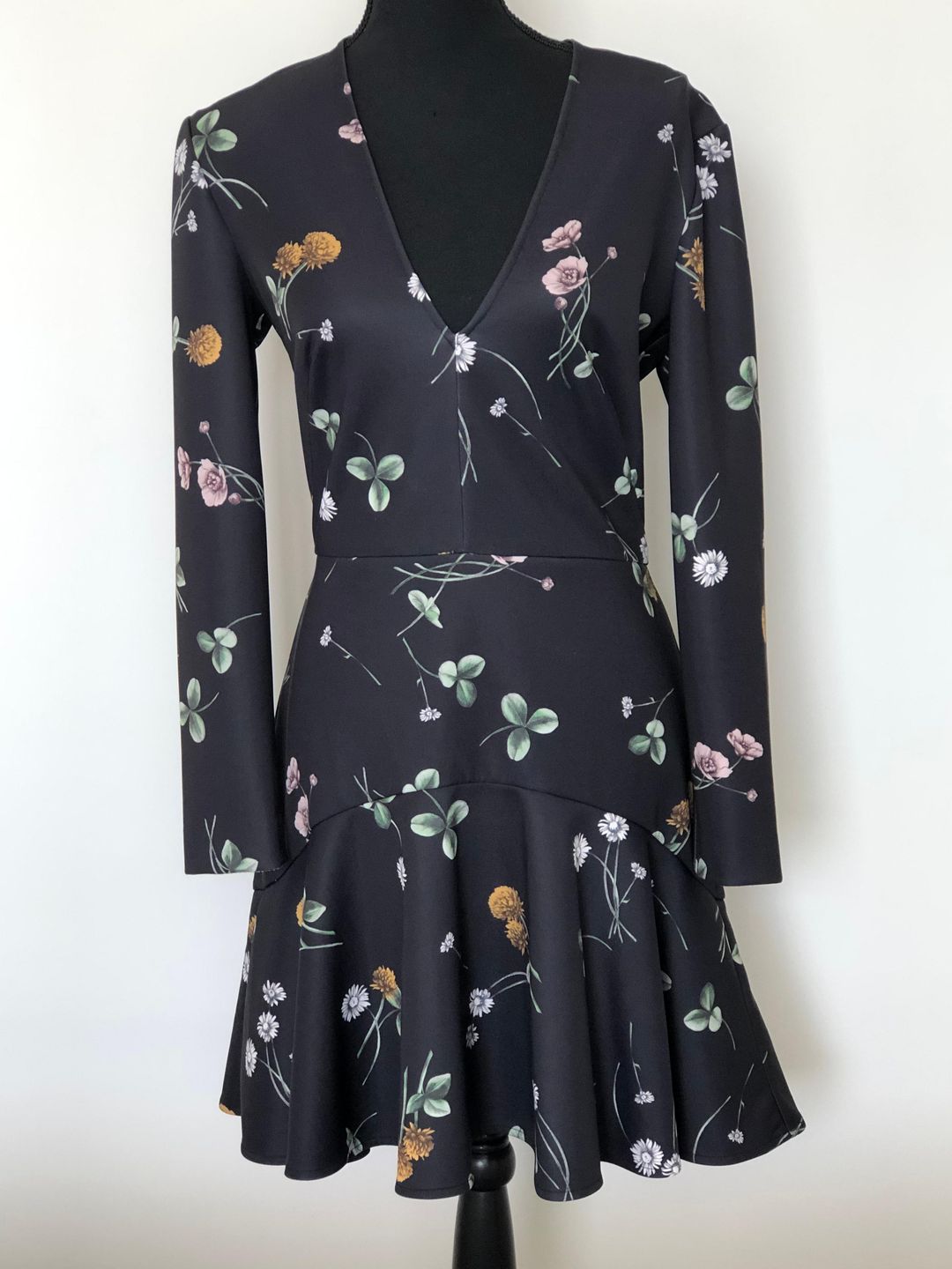 Lover Elder flower Scuba Dress Black Size 14 for rent on The Volte - main image