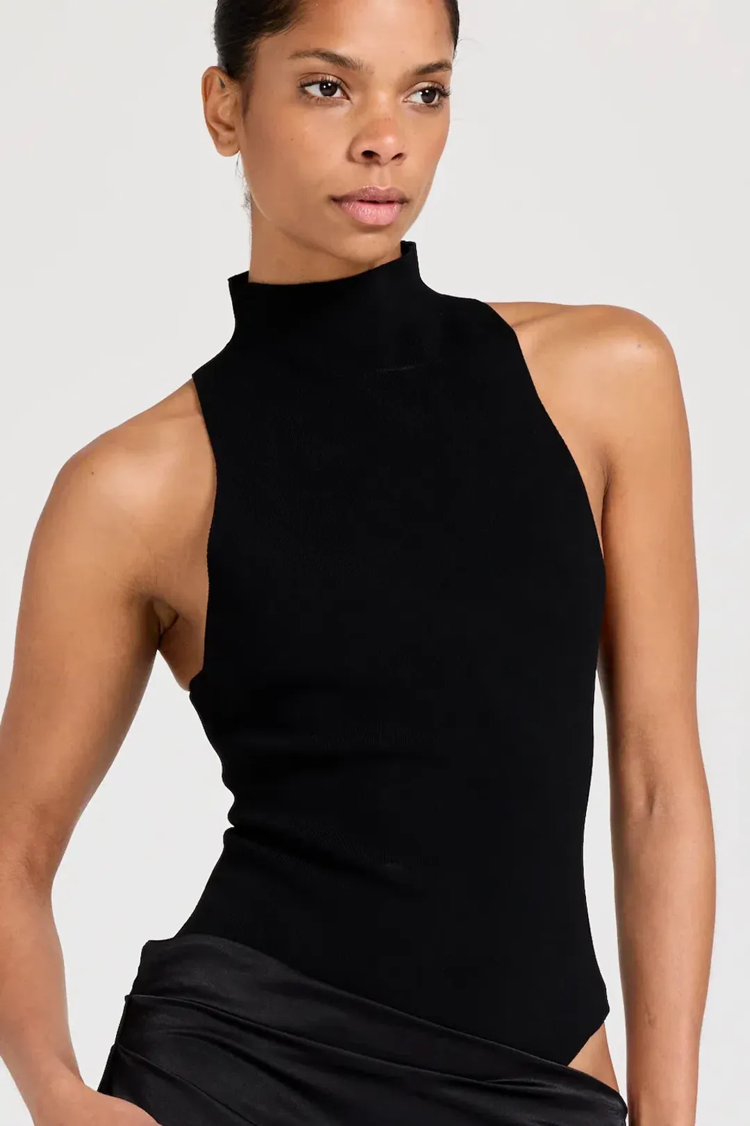 Henne Soraia Maxi Dress Black Size S / AU 8 for rent on The Volte - main image