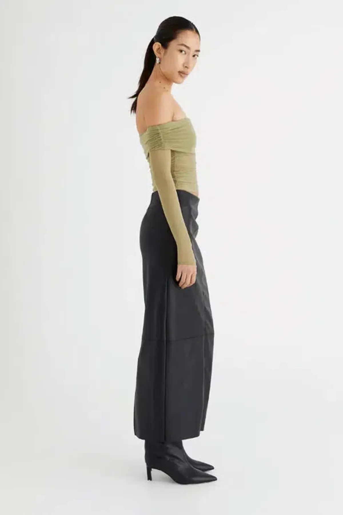 Benni Yasmin Off Shoulder Top in Pistachio Green Size S / AU 8 - Image 4