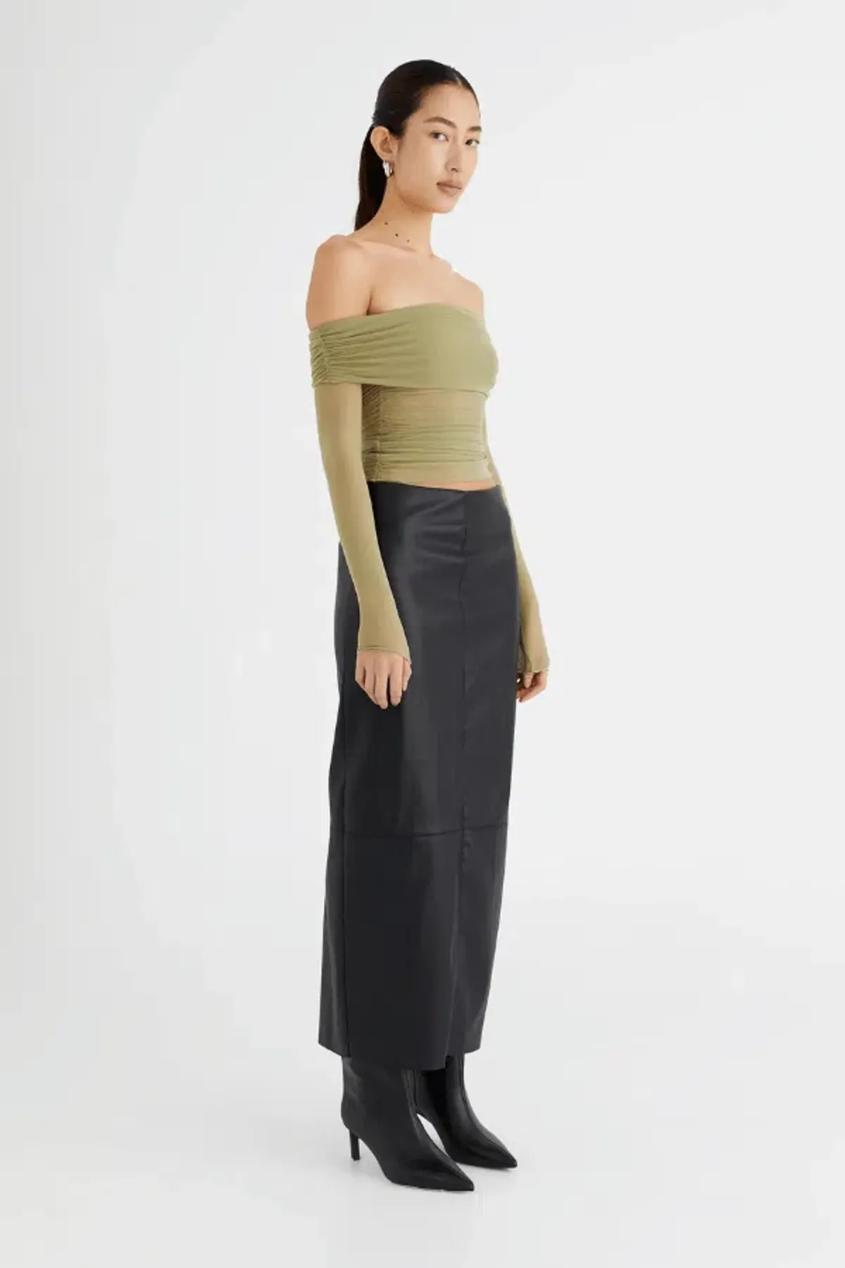 Benni Yasmin Off Shoulder Top in Pistachio Green Size S / AU 8 - Image 2