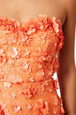 Elliatt Bluebell Strapless 3D Midi Dress Orange Size 6 for rent on The Volte - image 4