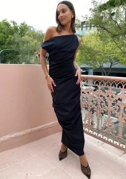 Issy One Shoulder Midi Dress Black Size AU 8 for rent on The Volte - image 2