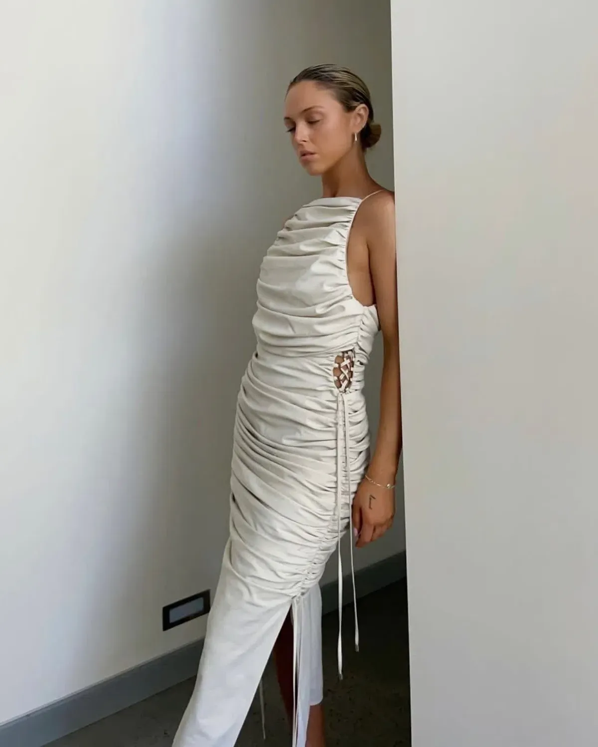 Rachel Gilbert Bailey Dress Shirred Midi Cream Size 6 for rent on The Volte - main image