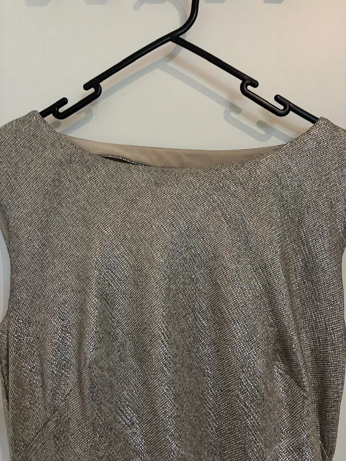 Lauren Ralph Lauren gold gown size 8 - Image 4