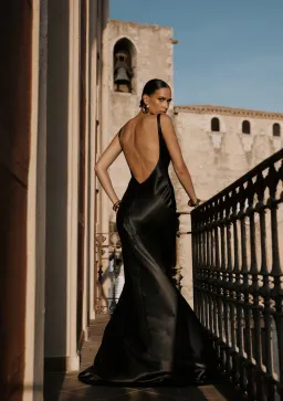 JGR & STN LUCY GOWN Black Size 8 for rent on The Volte - image 3