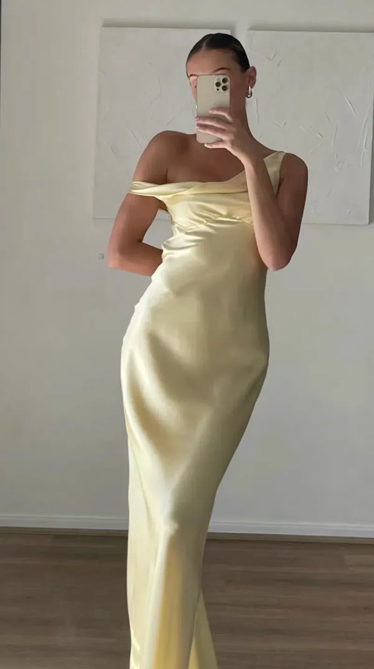 Natalie Rolt Monika Gown Butter Yellow Size 10 - Image 4