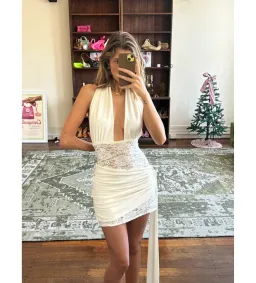 Deconduarte Chrissy Mini Dress in Ivory Lace Size AU 6 for rent on The Volte - image 2