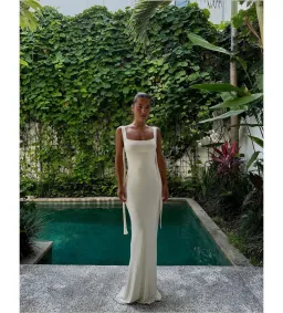 Effie Kats Ivory Helena Gown Size 6/XS for rent on The Volte - image 1