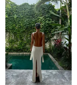 Effie Kats Ivory Helena Gown Size 6/XS for rent on The Volte - image 2