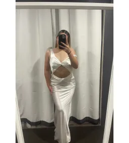 Natalie Rolt Tamika Gown White Size 1/AU 8 for rent on The Volte - image 2