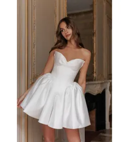 Rosie Etienne Valentina in White Size AU 8 for rent on The Volte - image 3