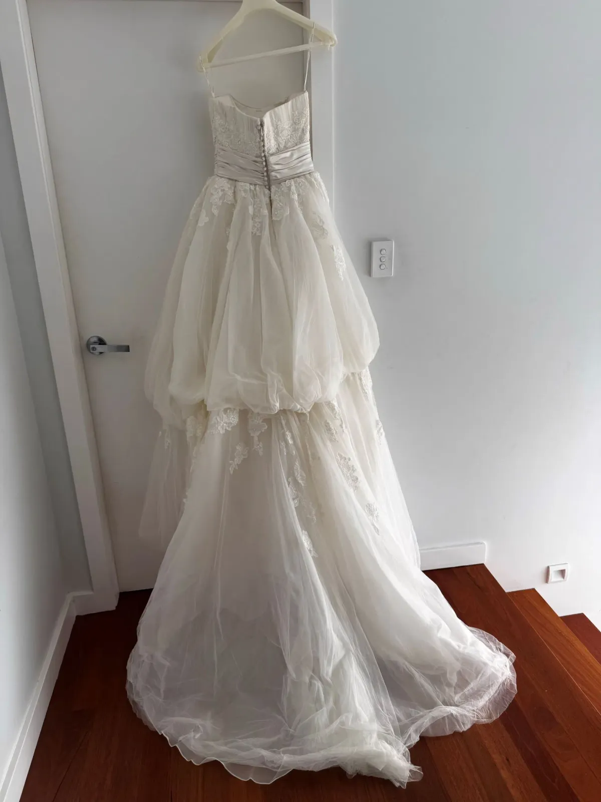 Pronovias Bridal size 10 - Image 2