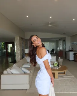 Paris Georgia Remmy Mini White Medium for rent on The Volte - image 1