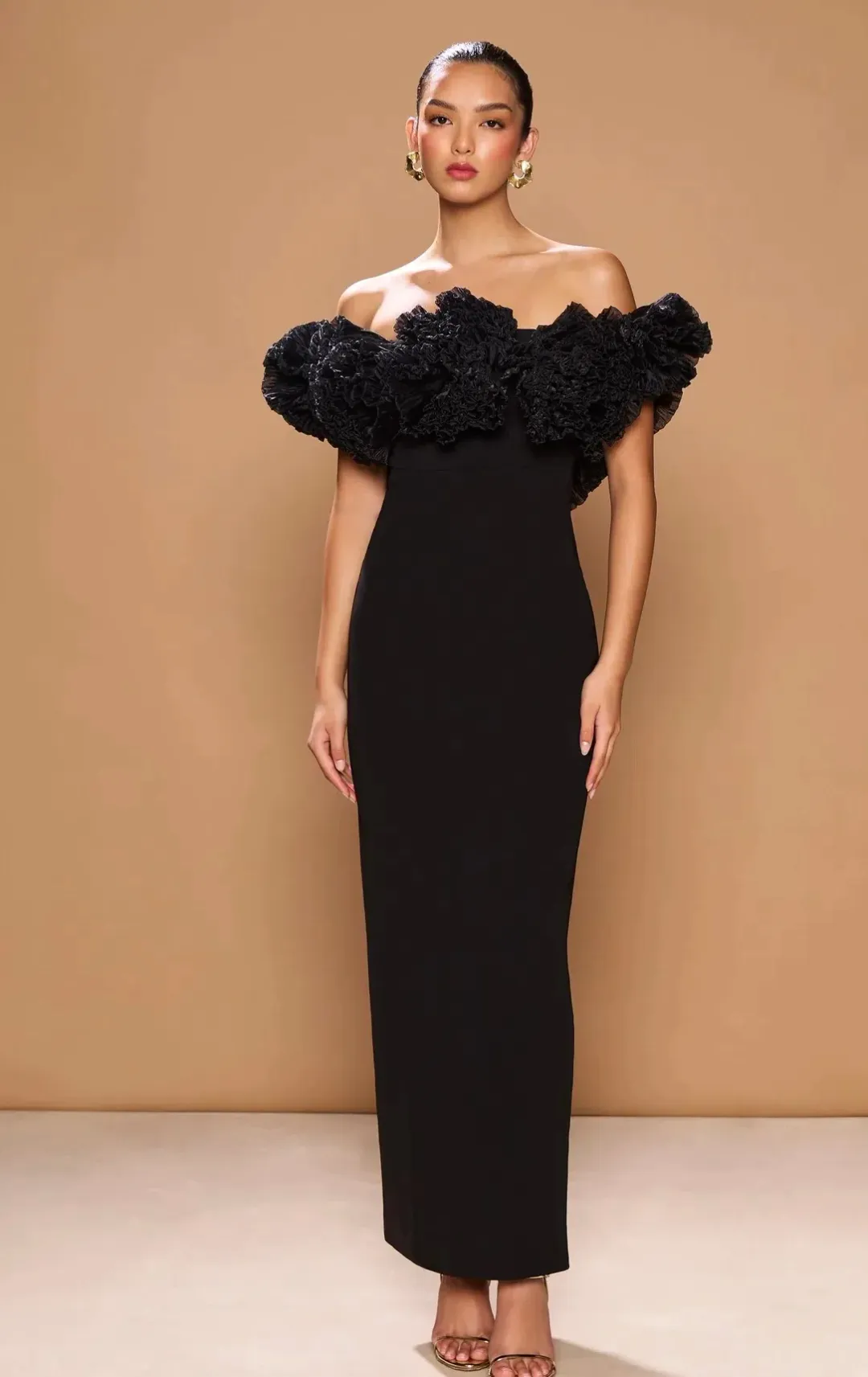 Sonya Moda Sorrento Gown Dress Black Size 8 for rent on The Volte - main image
