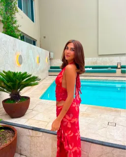 BENNI Penelope Halter Maxi Dress Hibiscus Floral Size 6 for rent on The Volte - image 4