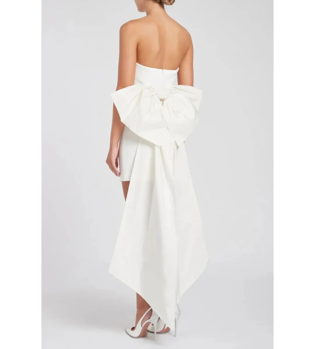 Rebecca Vallance Daphne Mini Dress Ivory Size AU 8 for rent on The Volte - main image