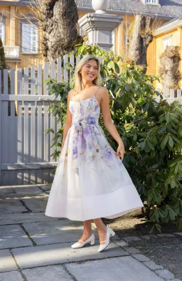 Zimmermann Dawning Corset Dress Multi Hydrangea Size 3 / AU 14 for rent on The Volte - image 4