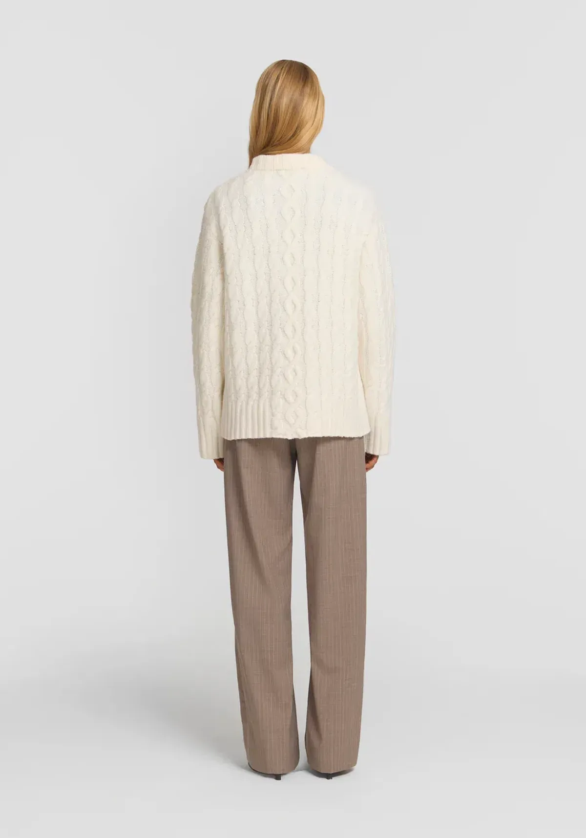 Victoria & Woods Delaware Knit in White One Size - Image 2