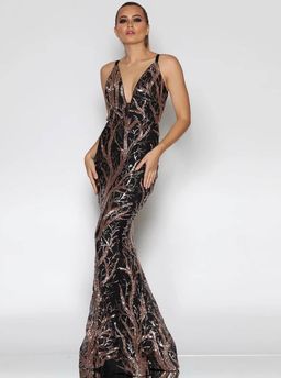 Jadore Sequin Mermaid Dress size 6 for rent on The Volte - image 2