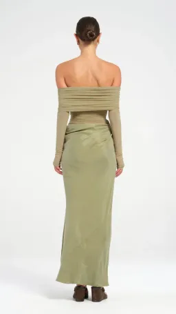 Benni Yasmin Off Shoulder Maxi Dress in Pistachio Size AU 8 for rent on The Volte - image 3