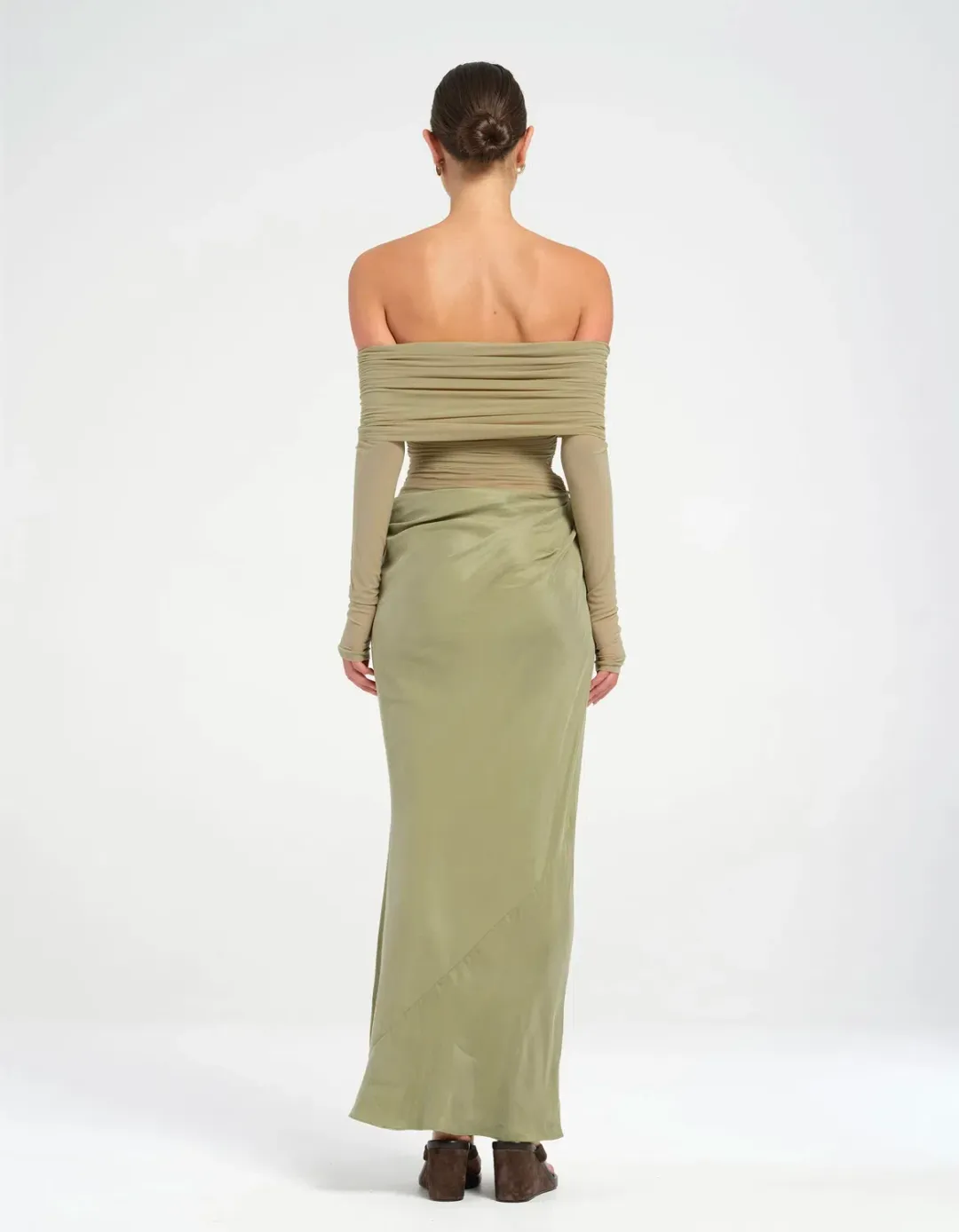 BENNI Yasmin Off-Shoulder Midi Dress Green Size 10 for rent on The Volte - main image