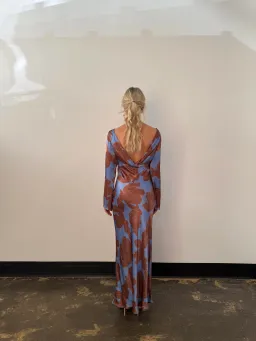 Pasduchas Lucent Sleeve Midi Dress Floral Size AU 12 for rent on The Volte - image 5