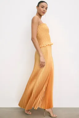 L'ldee Maya Gown in Sorbet Size AU6 for rent on The Volte - image 1