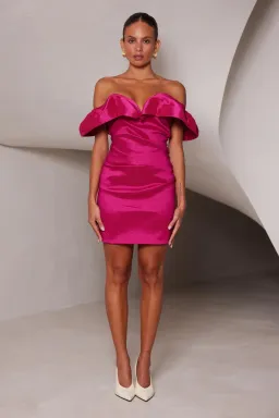 Elle Zeitoune Avi Mini Raspberry Size 8/10 for rent on The Volte - image 1