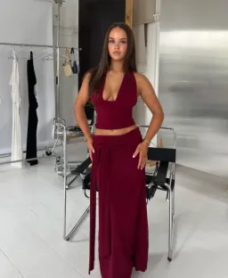 La Marie Sofie Set Burgundy Size 8 for rent on The Volte - image 4