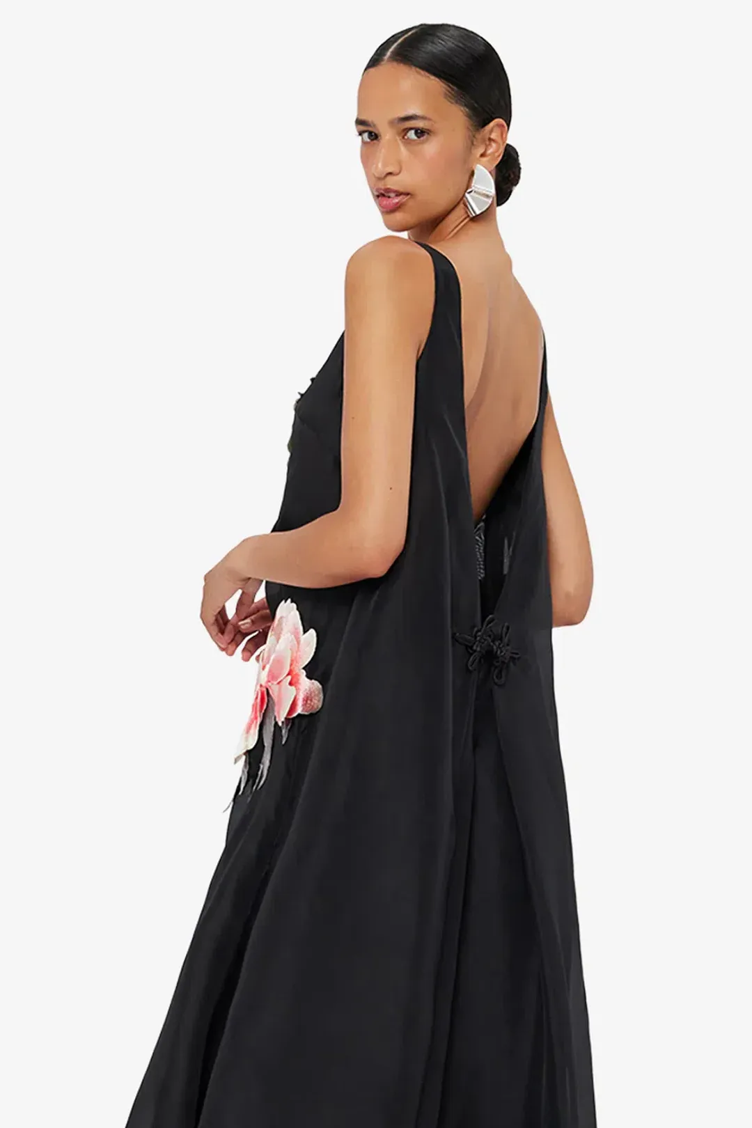 Leo Lin Yumei Applique Floral Open Back Gown in Onyx Black Size AU 12 for rent on The Volte - main image