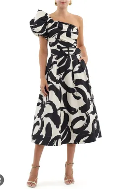 Rebecca Vallance Pompidou One Shoulder Midi Dress Print Size 12 for rent on The Volte - image 2