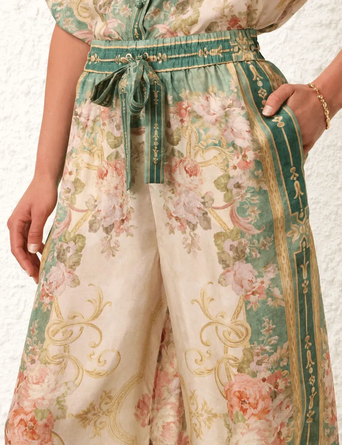 Zimmermann August Khaki Floral Set - Short Sleeve Shirt Size 0 & Pant Size 1 - Image 4