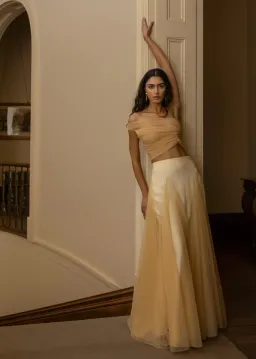 Arcina Ori Violetta Set Honeycomb Size XL AU14 for rent on The Volte - image 3