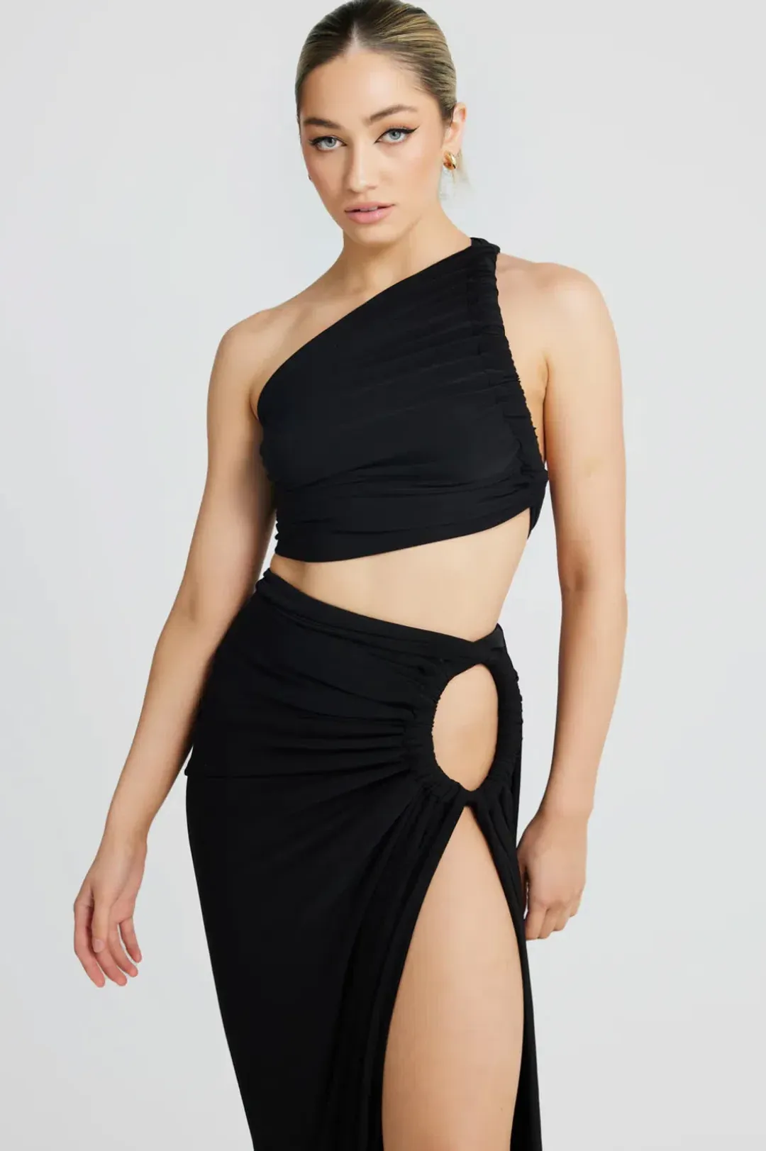 Melani Set - Viera in Black for rent on The Volte - main image