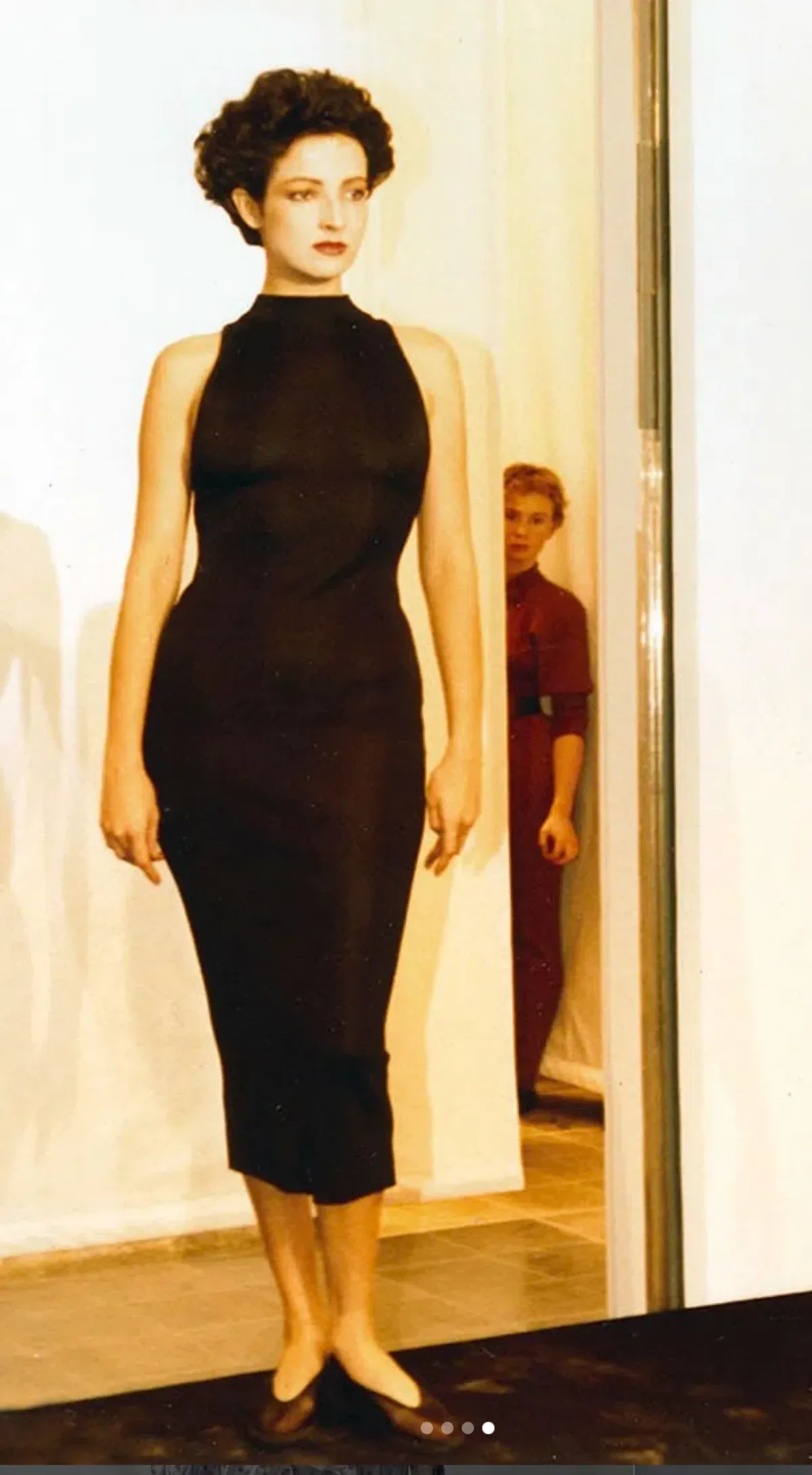 S/S 1986 Azzedine Alaïa Runway Shiny gold Tone Sleeveless Bodycon Dress - Image 3