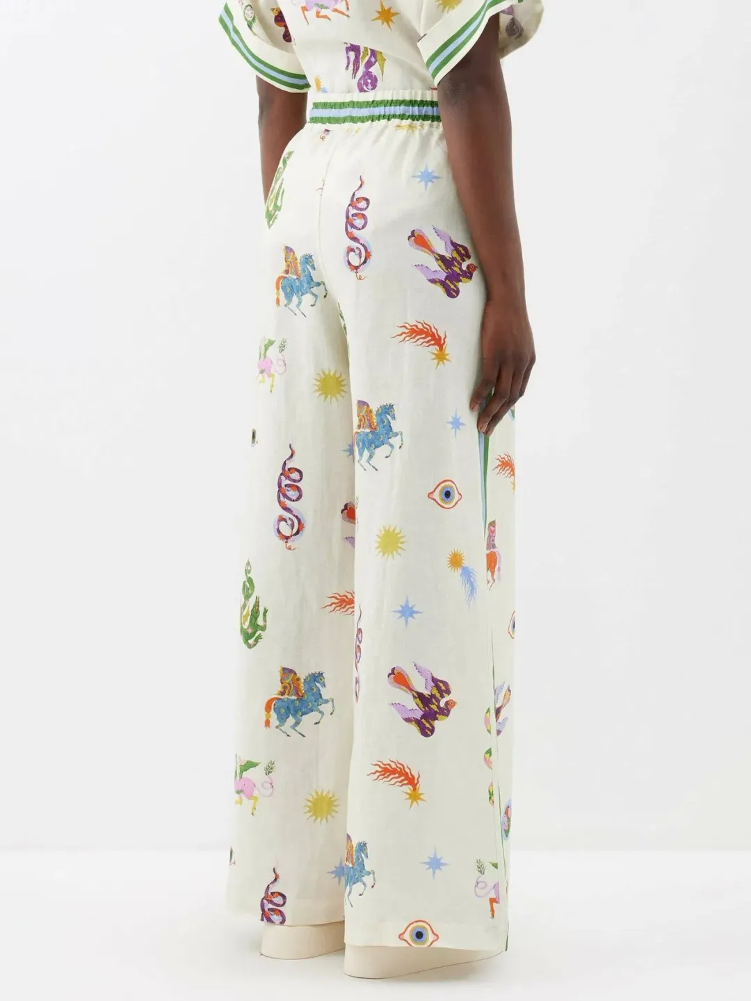 Aether Set for rent on The Volte - main image