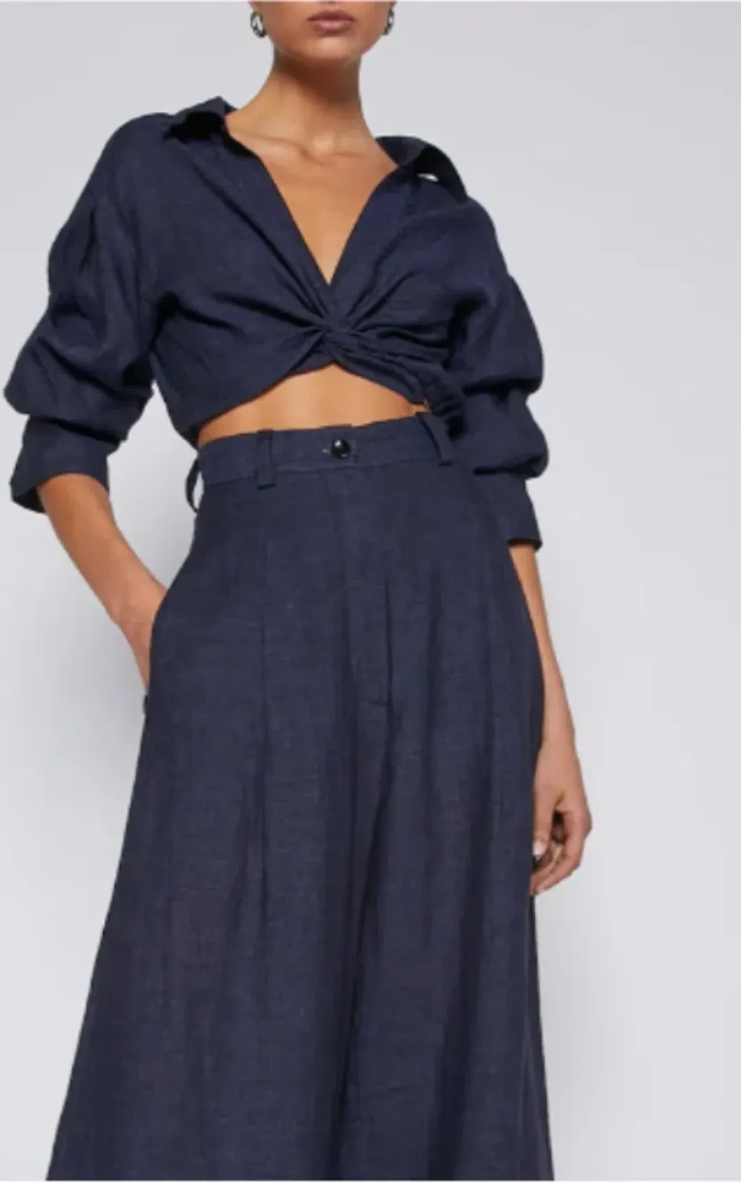 Italian linen navy set for rent on The Volte - main image