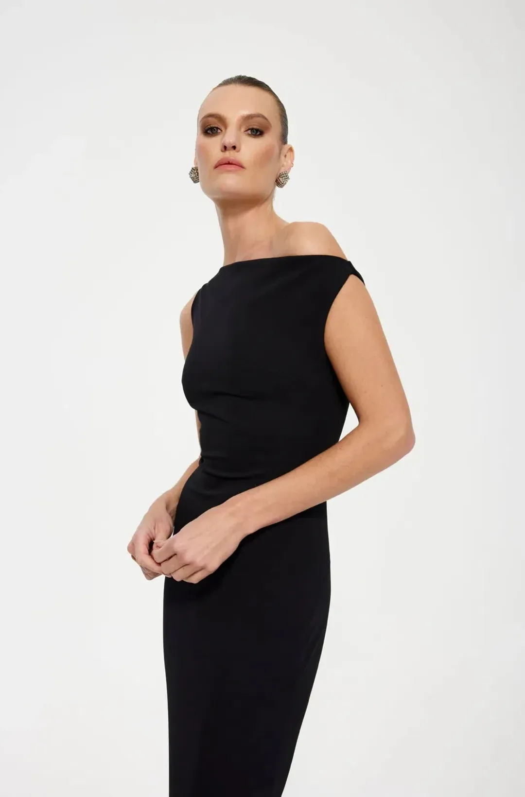 Effie Kats Inaya gown black XL 14 for rent on The Volte - main image