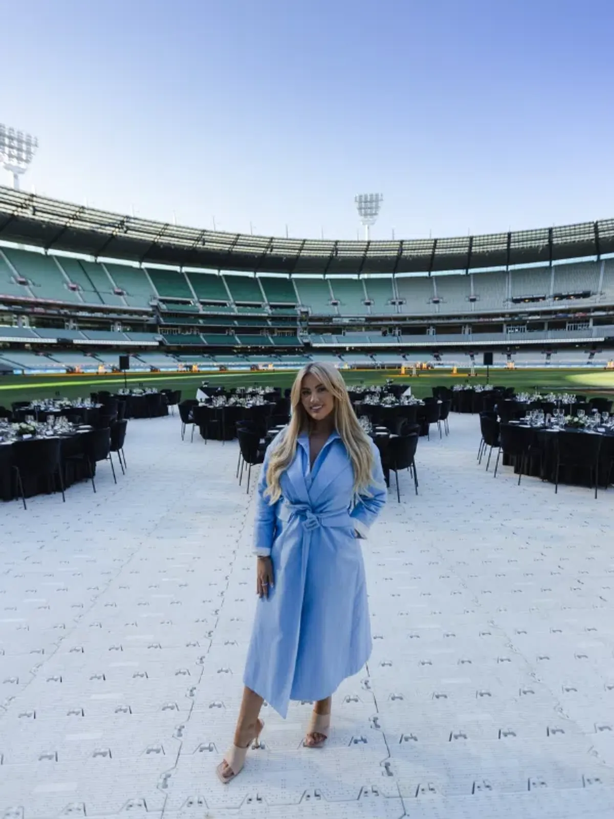 Blue Double Cotton Trench Coat With Belt - Image 4