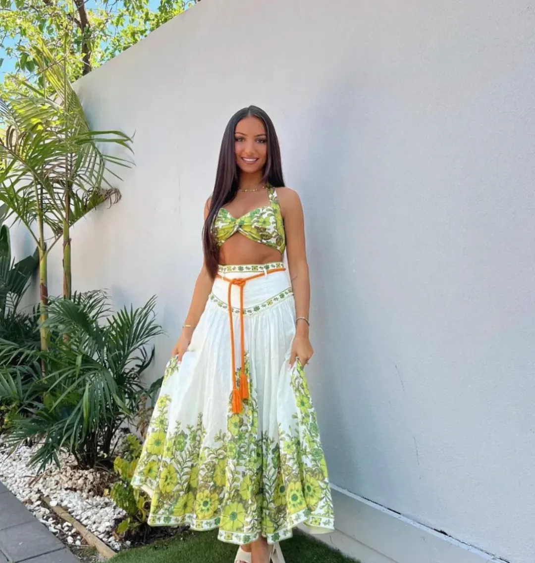 Wallis Set size 10 for rent on The Volte - main image