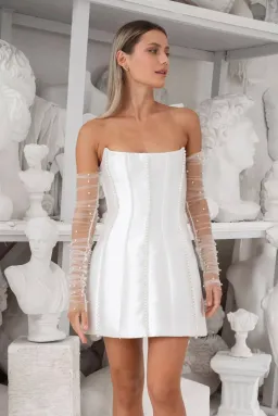 Eliya The Label Kayla Mini Size 8 for rent on The Volte - image 5